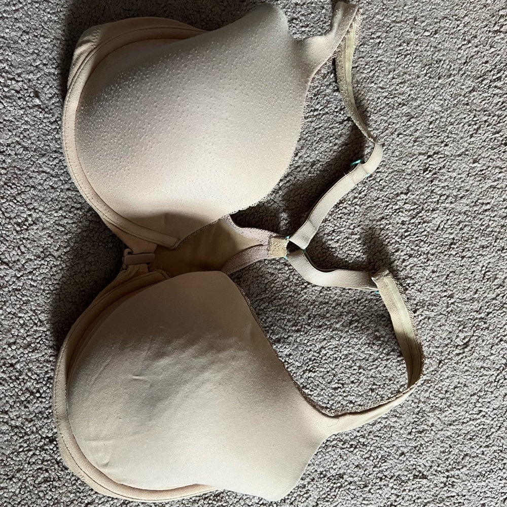 Victoria’s Secret racer back Demi